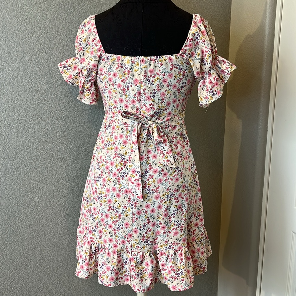 SHEIN Allover Floral Pink and White Ruched Mini Dress Size Small - Picture 5 of 9